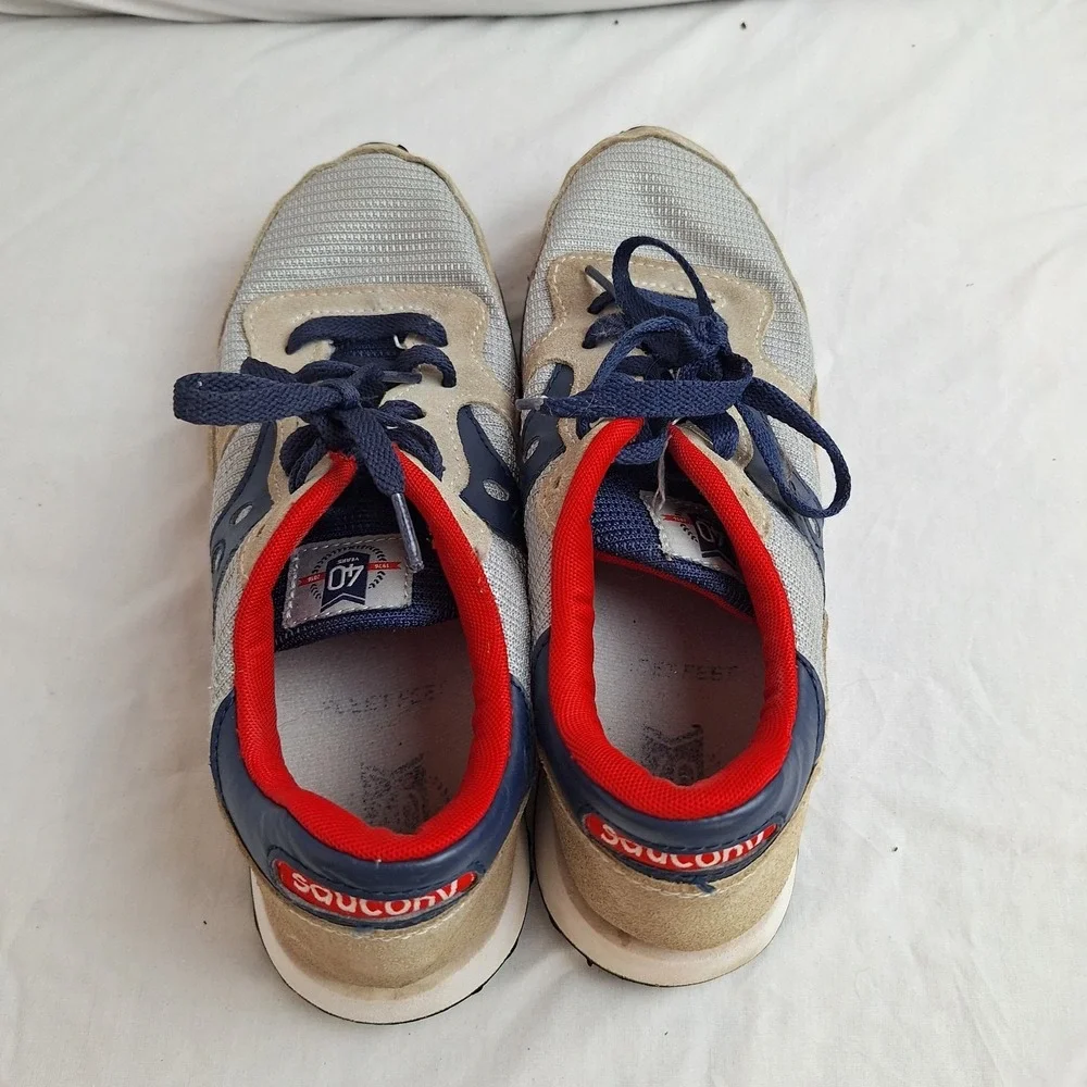 Saucony Essential Sneaker Women‎ Sz 8.5 Vintage Inspired Running Retro Classic
